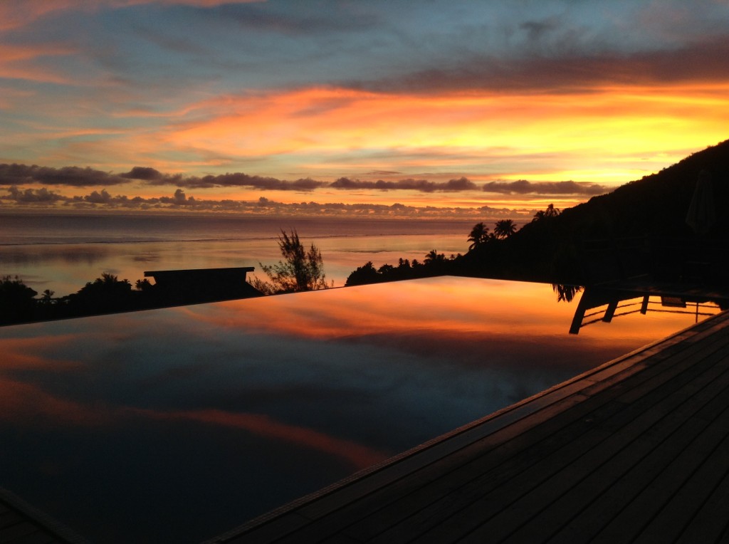 Sunrise in Moorea - Tahiti