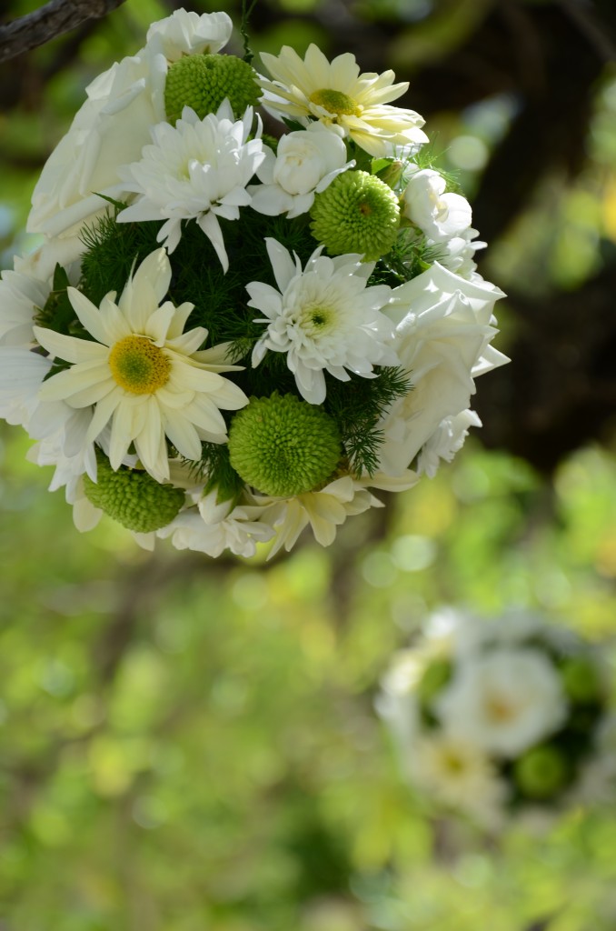 Wedding pomander balls in Tahiti