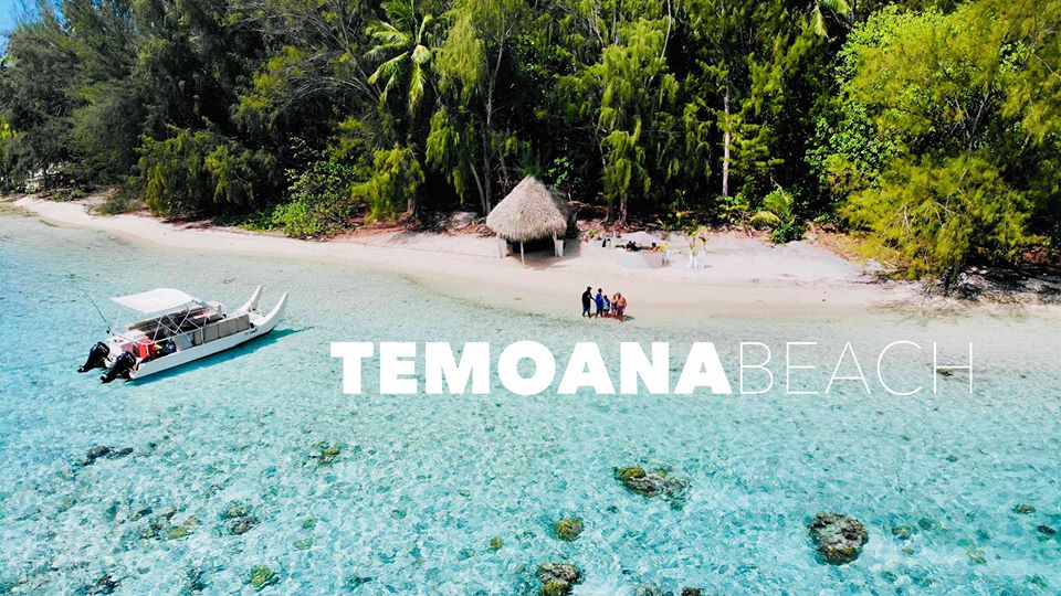 Private islet beach wedding venue in Moorea