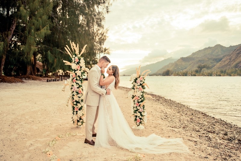 Wedding at sunrise in Moorea