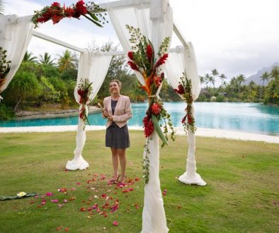Best officiant in Tahiti when you elope in Bora Bora